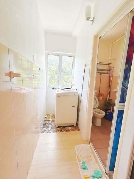 Apartment for Sale at Sri Impian Apartment - Ashley Lim - Bathroom - PropertyGuru.com.my