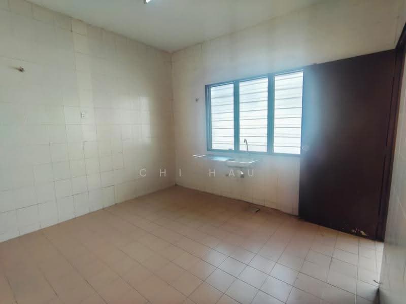 Rumah Teres 2-Tingkat untuk Disewa di Taman Mutiara Bukit Kemuning (Shah Alam) - Chi Hau - Kitchen - PropertyGuru.com.my
