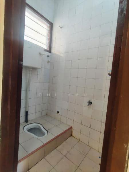 Rumah Teres 2-Tingkat untuk Disewa di Taman Mutiara Bukit Kemuning (Shah Alam) - Chi Hau - Bathroom - PropertyGuru.com.my