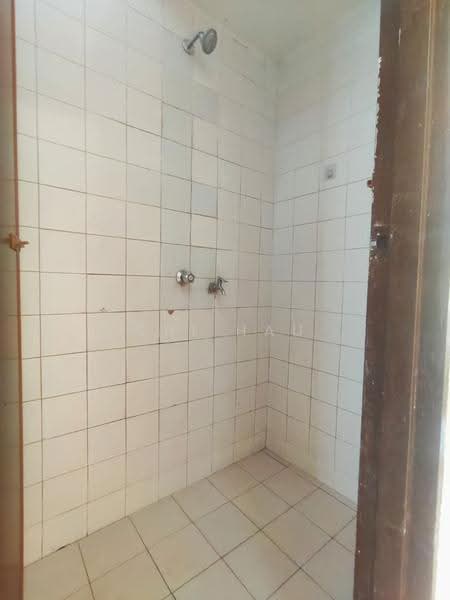 Rumah Teres 2-Tingkat untuk Disewa di Taman Mutiara Bukit Kemuning (Shah Alam) - Chi Hau - Bathroom - PropertyGuru.com.my