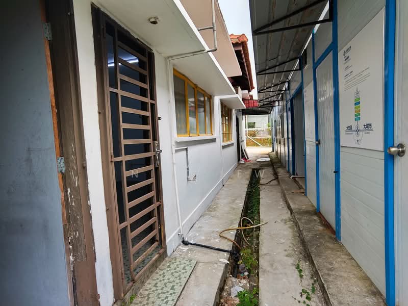 Bungalow for Rent in Taman Stulang Laut (Johor Bahru) - Niko Lew - Corridor between Container Hall & House - PropertyGuru.com.my