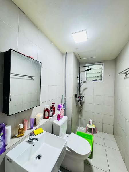 Condominium for Sale at Lakefront Homes - Masnizah Arifin - Bathroom - PropertyGuru.com.my