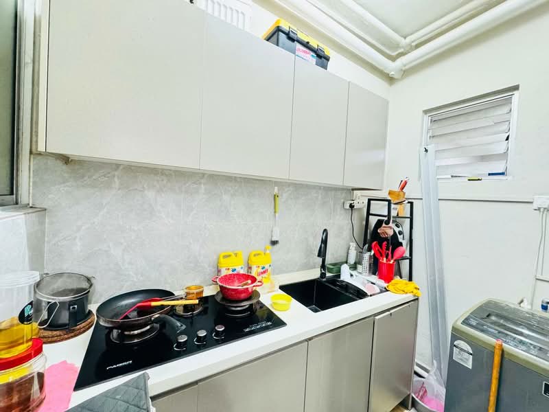 Condominium for Sale at Lakefront Homes - Masnizah Arifin - Kitchen - PropertyGuru.com.my