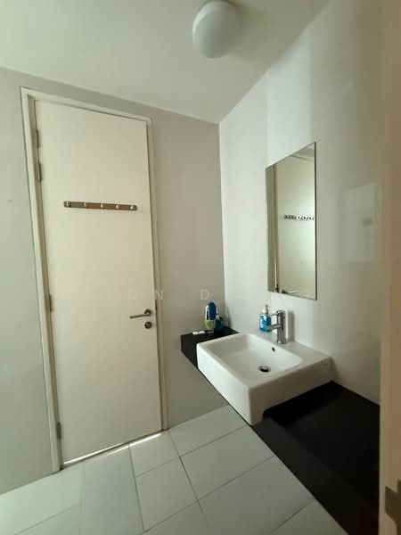 Kediaman Servis untuk Dijual di Gateway Kiaramas Residences - Dion Diong - PropertyGuru.com.my