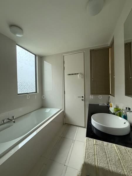 Kediaman Servis untuk Dijual di Gateway Kiaramas Residences - Dion Diong - PropertyGuru.com.my