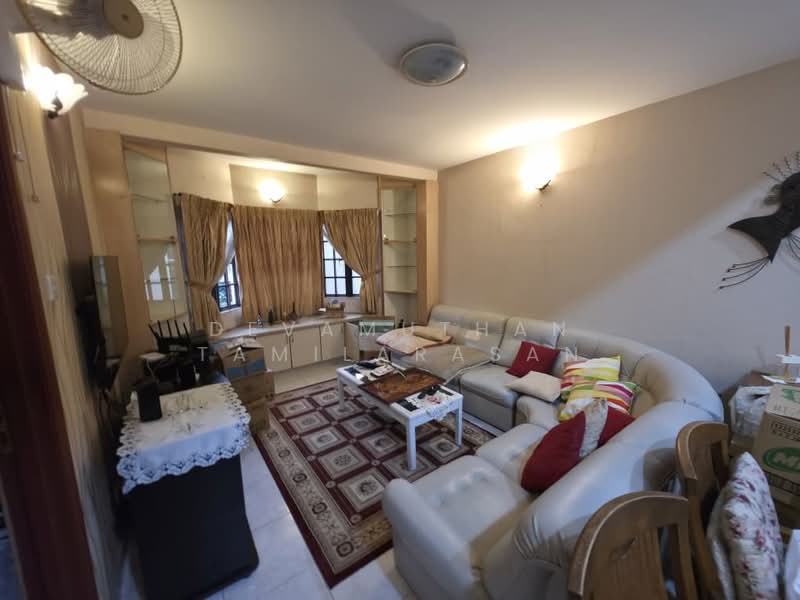 Rumah Banglo untuk Dijual di Seksyen 11 (Petaling Jaya) - Devamuthan Tamilarasan - Living Room - PropertyGuru.com.my