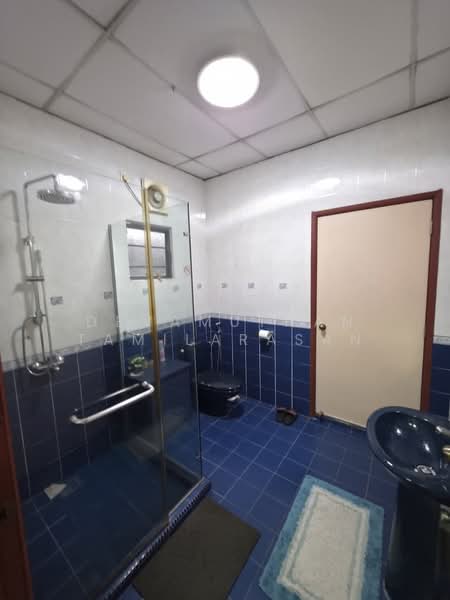 Rumah Banglo untuk Dijual di Seksyen 11 (Petaling Jaya) - Devamuthan Tamilarasan - Bathroom - PropertyGuru.com.my