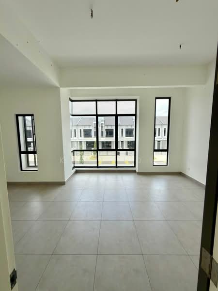Rumah Teres 2 Tingkat untuk Dijual di Taman Mount Austin (Tebrau) - Kent Loi - PropertyGuru.com.my