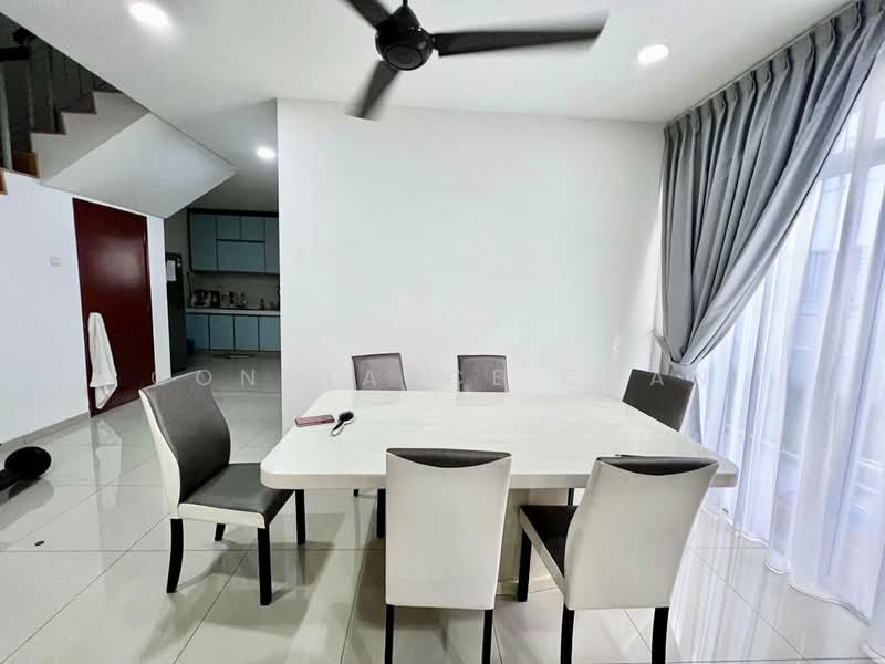 Rumah Berkembar untuk Dijual di Taman Sri Pulai Perdana (Skudai) - Constance Chan - Dining Room - PropertyGuru.com.my