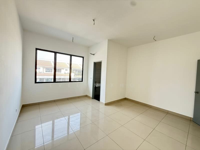 2-storey Terraced House for Sale in Saujana Rawang (Rawang) - Evelyn Khoo - Room - PropertyGuru.com.my