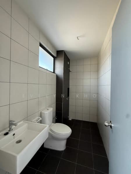 2-storey Terraced House for Sale in Saujana Rawang (Rawang) - Evelyn Khoo - Bathroom - PropertyGuru.com.my