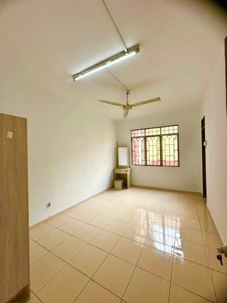 Pangsapuri untuk Dijual di Mentari Court - Adam Bin Nizar - PropertyGuru.com.my