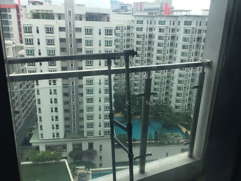 Servis Apartment untuk Disewa di V Residence 2 @ Sunway Velocity - John King - Balcony - PropertyGuru.com.my