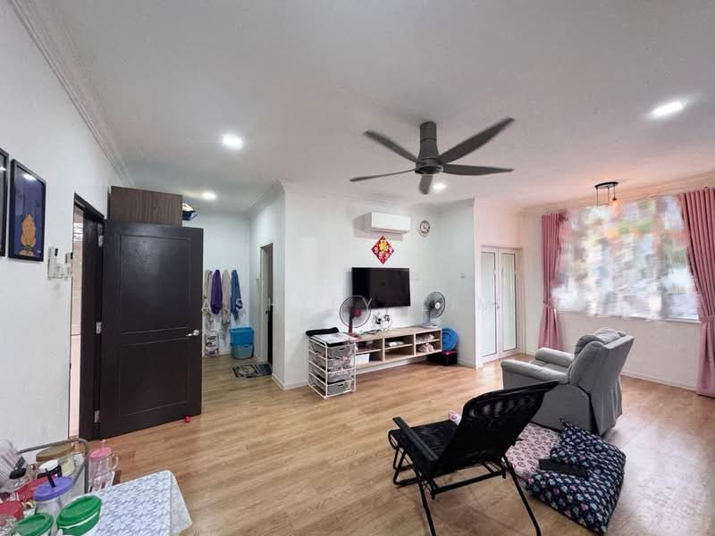 2.5-storey Terraced House for Sale in Sungai Ara (Penang) - Ashley Lim - Living Room - PropertyGuru.com.my
