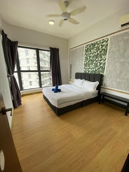 Kondominium untuk Dijual di Royal Strand @ Country Garden Danga Bay - Wee Howe - Bedroom - PropertyGuru.com.my