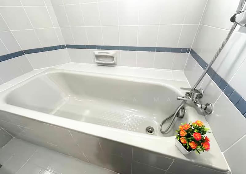 Kondominium untuk Disewa di The Straits View Condominium - Jessica Ma - Bathroom - PropertyGuru.com.my