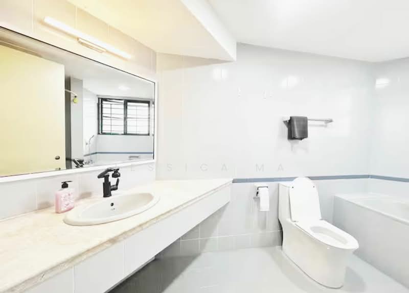 Kondominium untuk Disewa di The Straits View Condominium - Jessica Ma - Bathroom - PropertyGuru.com.my