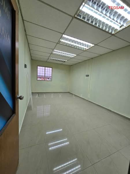 Shop for Rent in Klang (Selangor) - Alex Lee - Interior - PropertyGuru.com.my