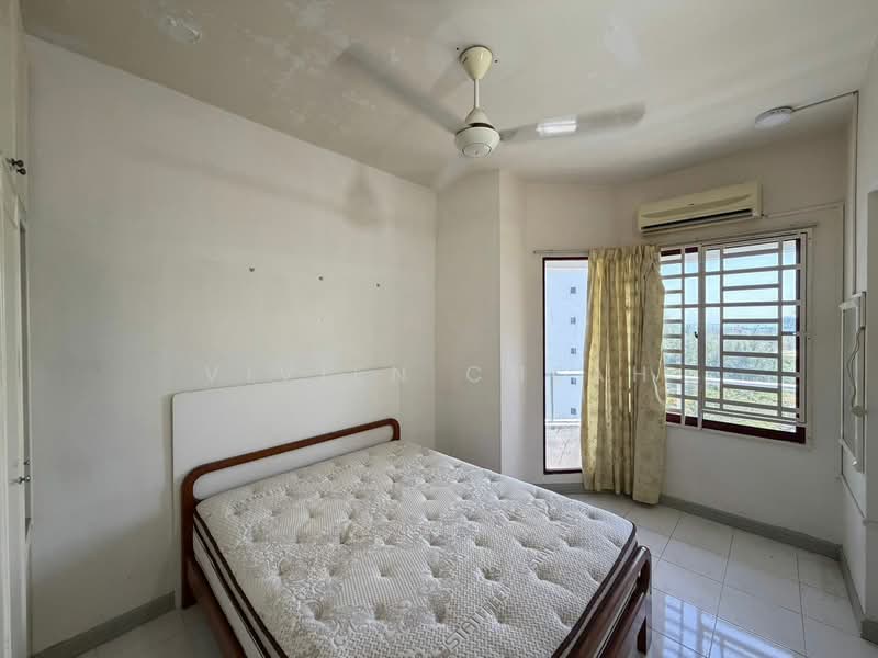 Condominium for Sale at Marina Bay Condominium - Vivien Cheah - Bedroom - PropertyGuru.com.my