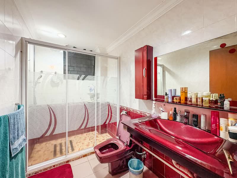 Rumah Banglo untuk Dijual di Taman Bukit Pantai (Bangsar) - Priscilla Tan - Bathroom - PropertyGuru.com.my
