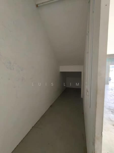 Shop for Rent in Kangkar Pulai (Skudai) - Luis Lim - Corridor - PropertyGuru.com.my