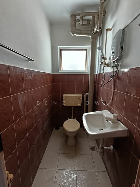 Apartment for Rent at Winner Court A - Benz Low - Bathroom - PropertyGuru.com.my
