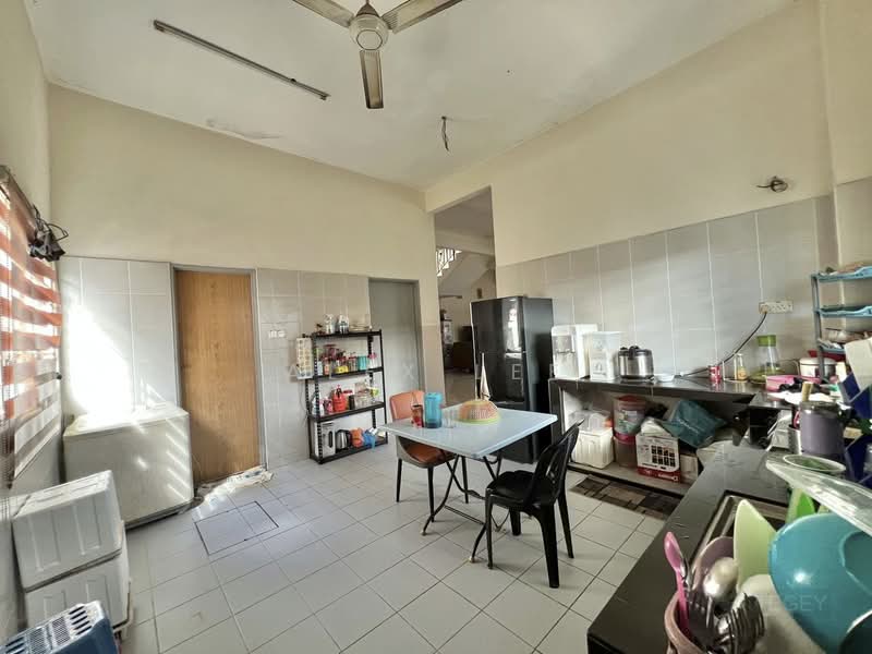 2-storey Terraced House for Sale in Kapar (Selangor) - Alex Lee - Kitchen - PropertyGuru.com.my