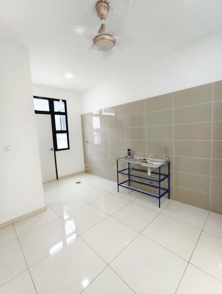 Rumah Teres untuk Dijual di Taman Desa Tebrau (Tebrau) - Constance Chan - Kitchen - PropertyGuru.com.my