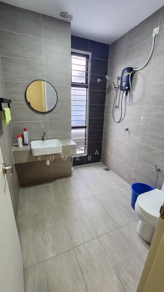 Terraced House for Rent in Dengkil (Selangor) - Sanjay Kumar Sadananthan - Bathroom - PropertyGuru.com.my