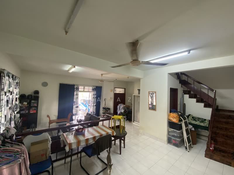 Semi-Detached House for Sale in Taman Perling (Perling) - Ida Aziz - Living Room - PropertyGuru.com.my