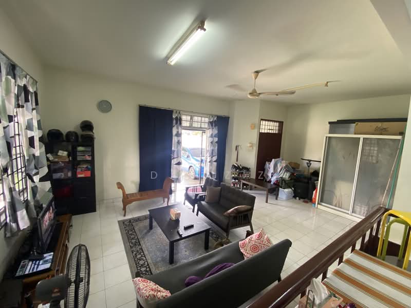Semi-Detached House for Sale in Taman Perling (Perling) - Ida Aziz - Living Room - PropertyGuru.com.my
