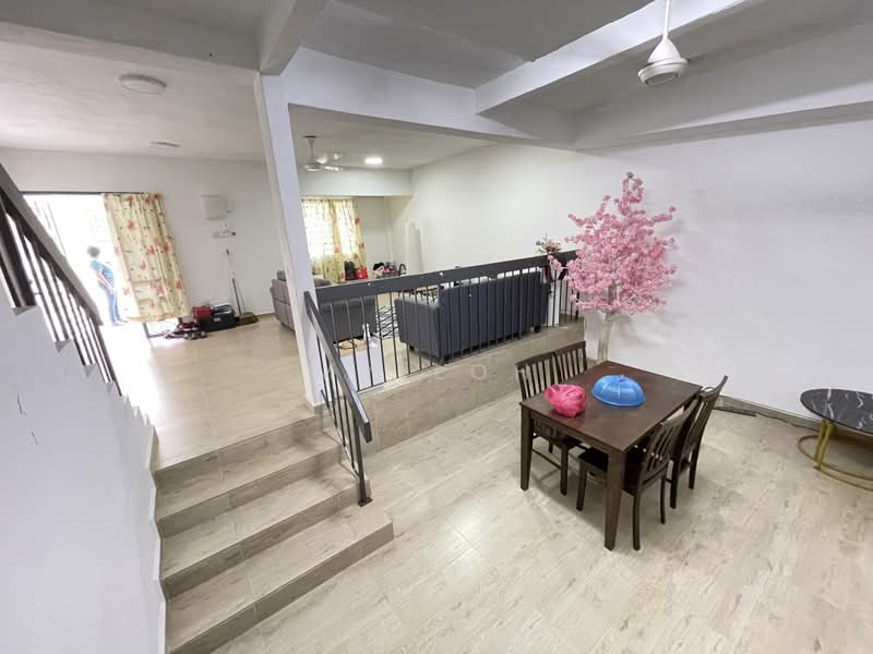Rumah Teres 2-Tingkat untuk Disewa di Taman Selayang Utama (Selayang) - MY Loh - Interior - PropertyGuru.com.my