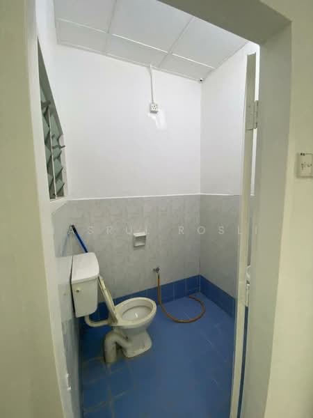 Rumah Berkembar untuk Dijual di Bandar Puteri Jaya (Sungai Petani) - Hasrul Rosli - Bathroom - PropertyGuru.com.my