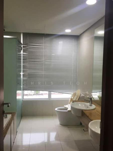 Kondominium untuk Dijual di Central Park condominium - Chris Teoh - Bathroom - PropertyGuru.com.my
