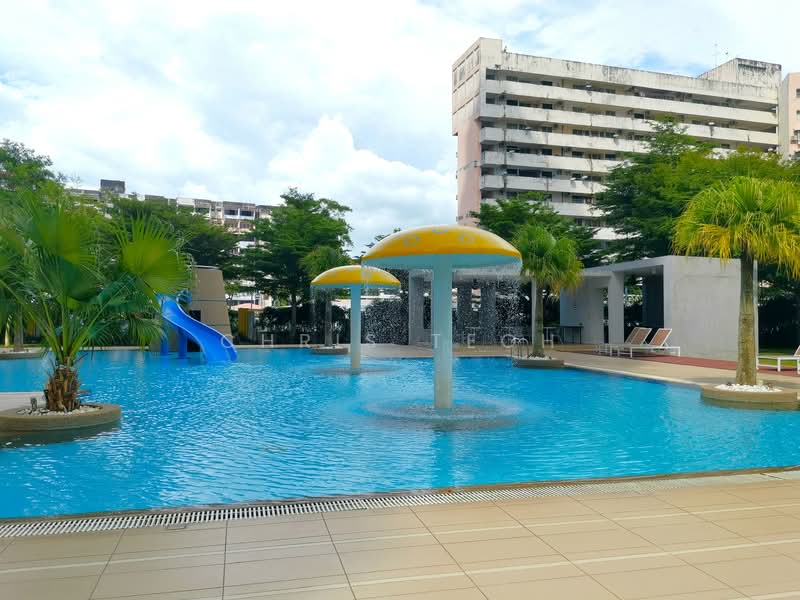 Kondominium untuk Dijual di Central Park condominium - Chris Teoh - Pool - PropertyGuru.com.my