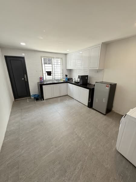 Rumah Teres 2 Tingkat untuk Disewa di Johor Bahru (Johor) - Lim Tze Jie - Kitchen - PropertyGuru.com.my