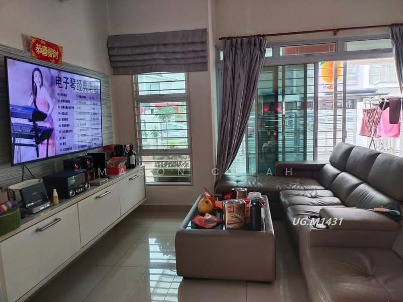 2-storey Terraced House for Sale in Kemuning Utama (Shah Alam) - Mason Chiah - Living Room - PropertyGuru.com.my