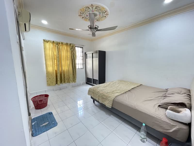 Rumah Teres 2 Tingkat untuk Disewa di Taman Selayang Mulia (Selayang) - MY Loh - Bedroom - PropertyGuru.com.my