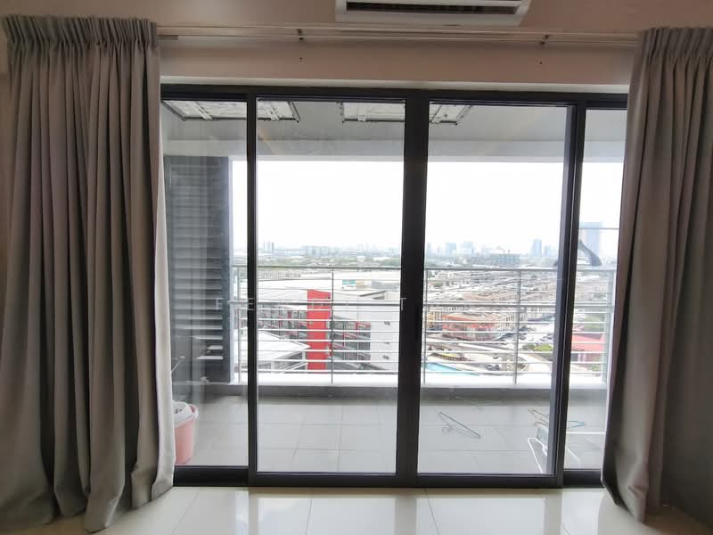 Servis Apartment untuk Disewa di SetiaWalk - Fendi tan - Balcony - PropertyGuru.com.my