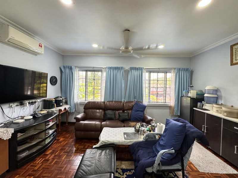 Bungalow for Sale in Seksyen 6 (Shah Alam) - Ali Idris - Living Room - PropertyGuru.com.my