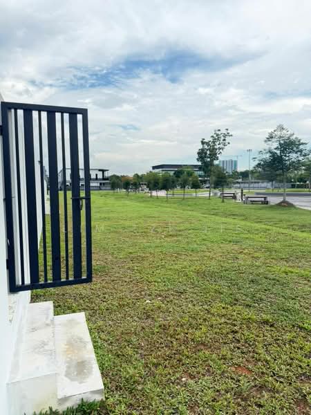 Rumah Berkembar untuk Dijual di Taman Sutera Utama (Skudai) - Lim Tze Jie - Exterior - PropertyGuru.com.my