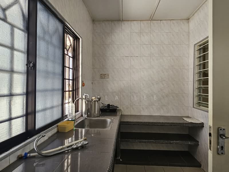 Rumah Teres untuk Disewa di Bandar Sungai Long (Selangor) - Stella Lee - Kitchen - PropertyGuru.com.my