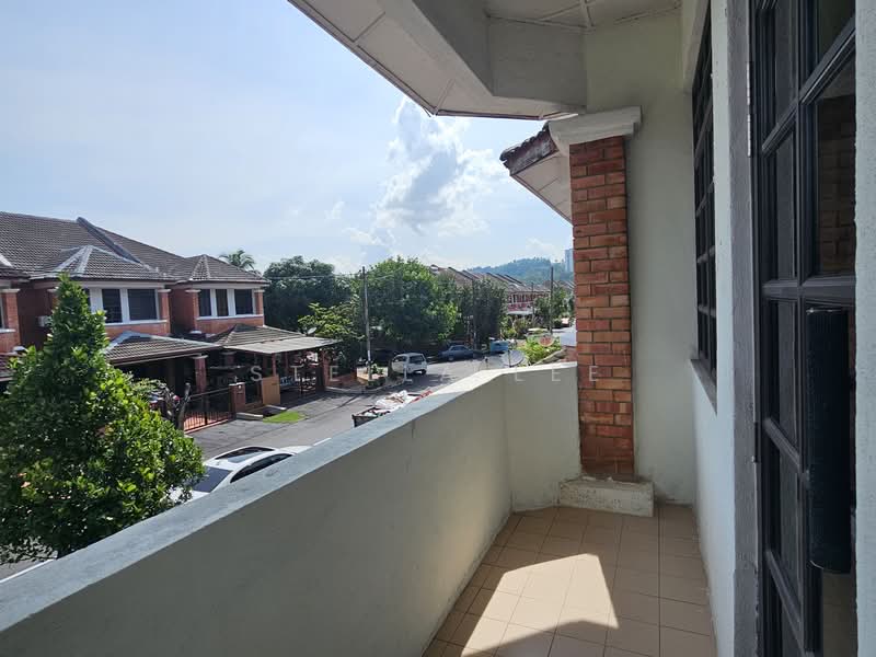 Rumah Teres untuk Disewa di Bandar Sungai Long (Selangor) - Stella Lee - Balcony - PropertyGuru.com.my