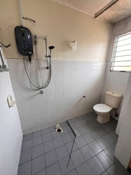 2-storey Terraced House for Rent in Rawang (Selangor) - SK Luk - Bathroom - PropertyGuru.com.my