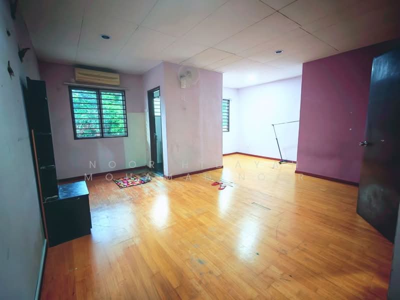 2-storey Terraced House for Sale in Saujana Impian (Kajang) - Noor Hidayah Mohamad Noor - Living Room - PropertyGuru.com.my