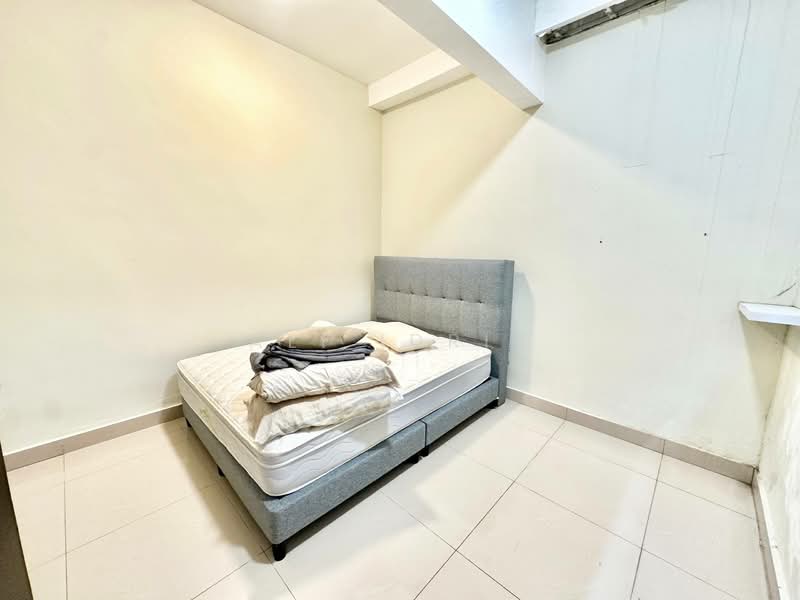 2.5-storey Terraced House for Sale in Seksyen 16 (Shah Alam) - Ali Idris - Bedroom - PropertyGuru.com.my
