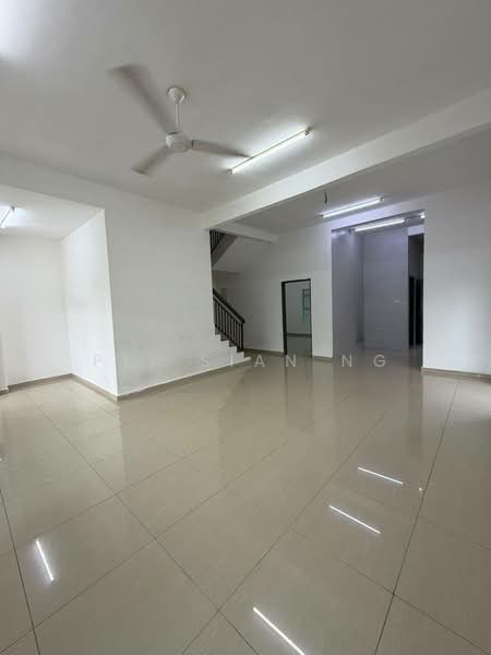 Cluster House for Sale in Nusantara Prima (Gelang Patah) - PEI SIAN NG - Living Room - PropertyGuru.com.my