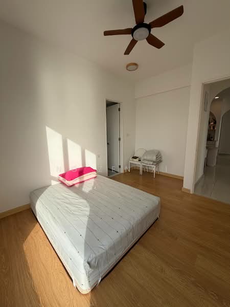 Kondominium untuk Dijual di Lovell @ Country Garden Danga Bay - NG ZEN XI - Bedroom - PropertyGuru.com.my