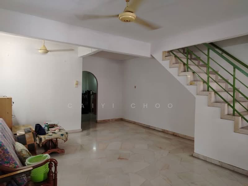 Untuk Dijual - Double Storey low cost terrace house at Pekan Razaki for sale