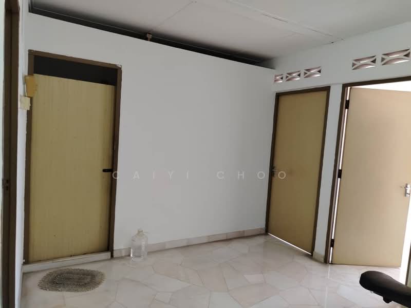 Untuk Dijual - Double Storey low cost terrace house at Pekan Razaki for sale